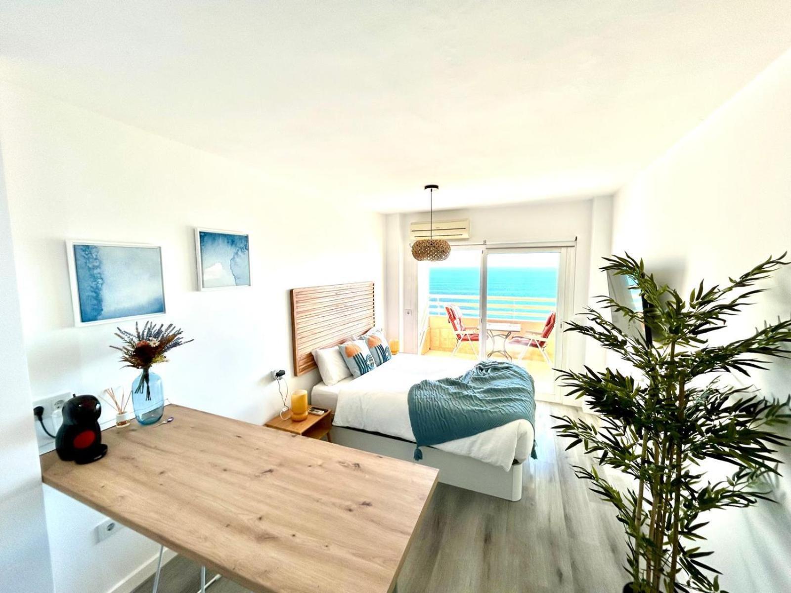 Apartament Stella Maris - Amazing Frontal Sea Views With Pool & Terrace By 10tosea *